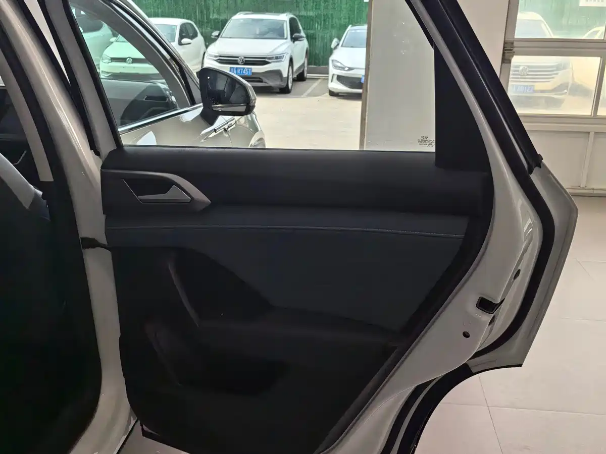 Volkswagen Tharu 2026 2024 300TSI 2WD Full Moon Edition