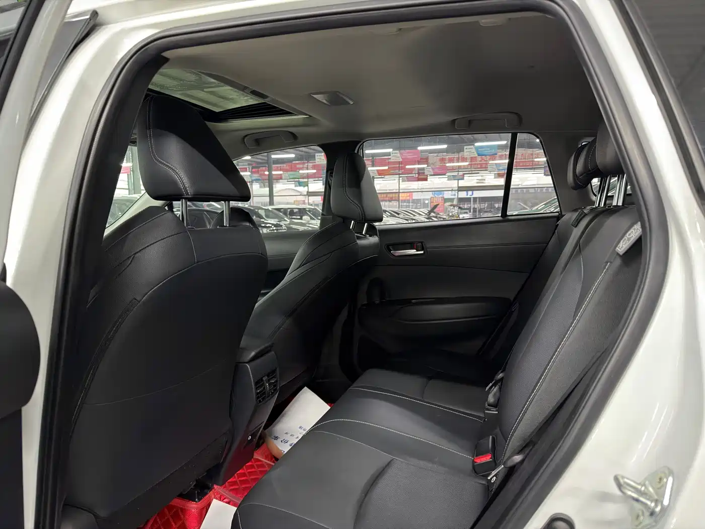 Toyota Frontlander 2023 2.0L CVT Luxury Edition фото 9
