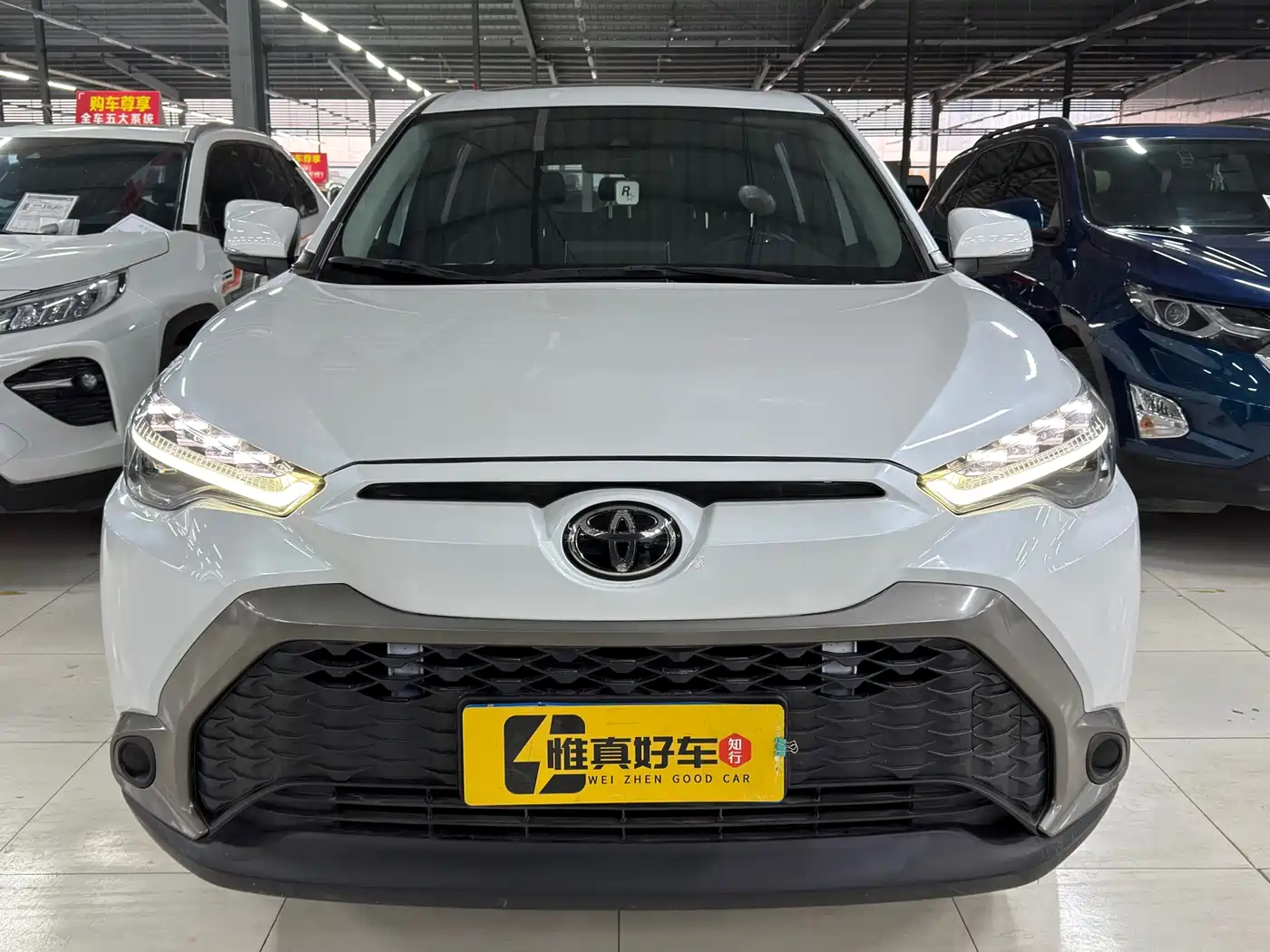Toyota Frontlander 2023 2.0L CVT Luxury Edition фото 2
