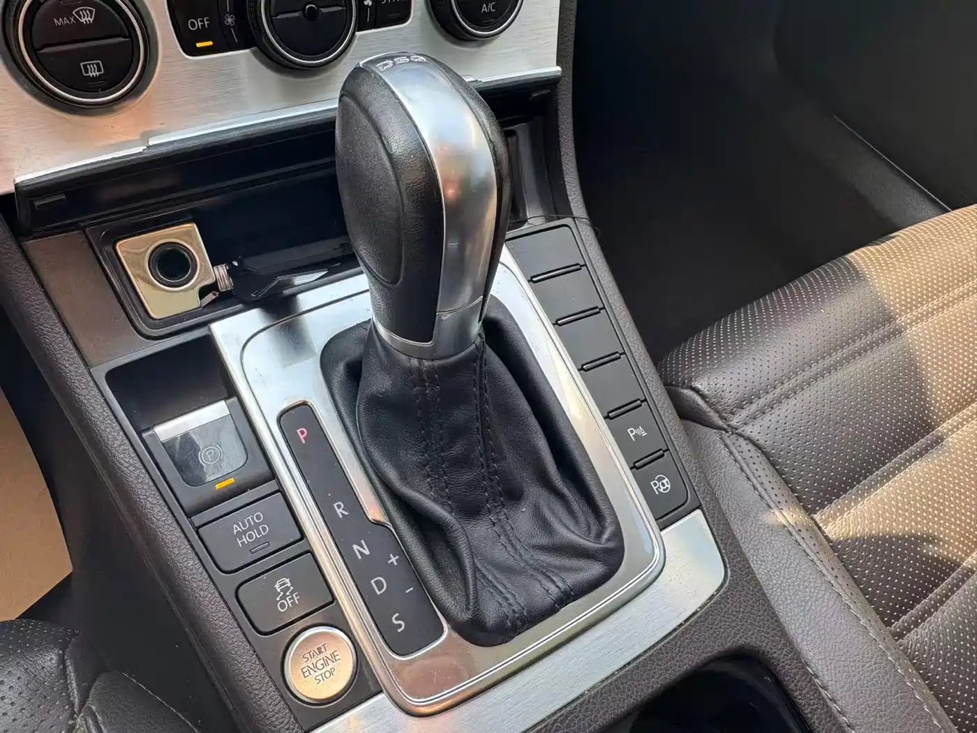 Volkswagen FAW-Volkswagen CC 2018 1.8TSI Luxury фото 13