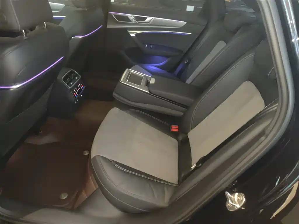 Audi A6L 2024 45 TFSI Premium Dynamic фото 14