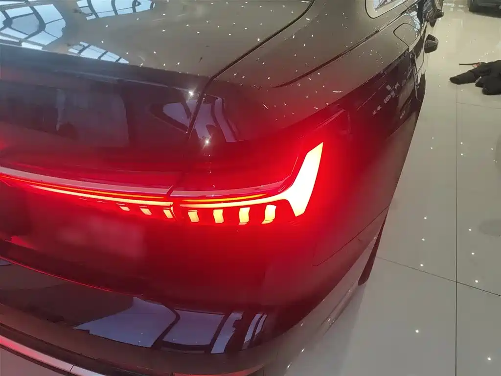 Audi A6L 2024 45 TFSI Premium Dynamic фото 24