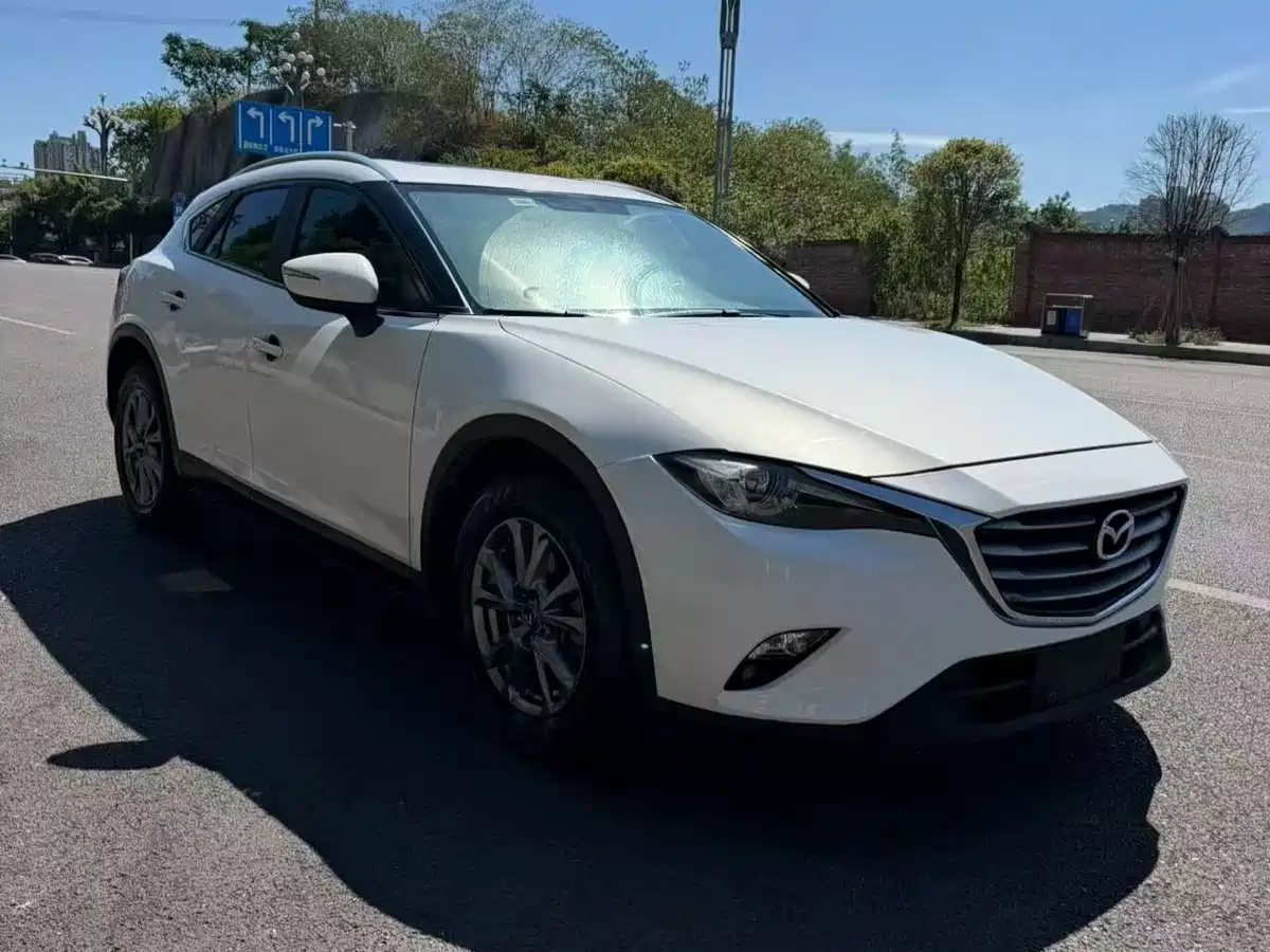 Фото 2 - Mazda CX-4