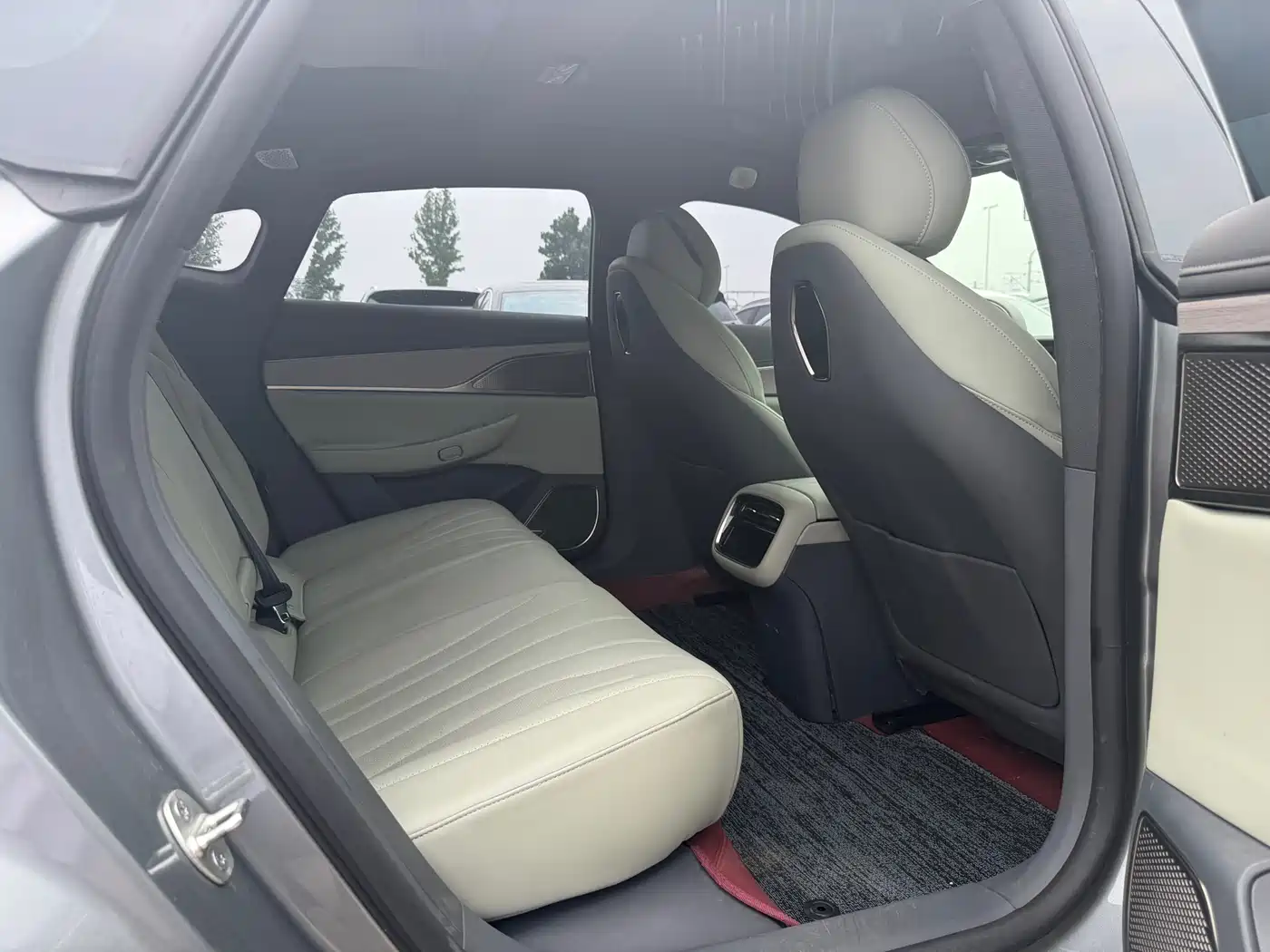 Exeed Exlantix ES 2025 Pure Electric International Edition 70kWh фото 14