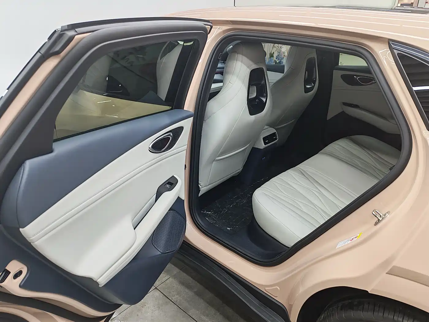 BYD Seal 06GT 2025 Smart Drive Edition 550 AWD Heat Wave фото 11