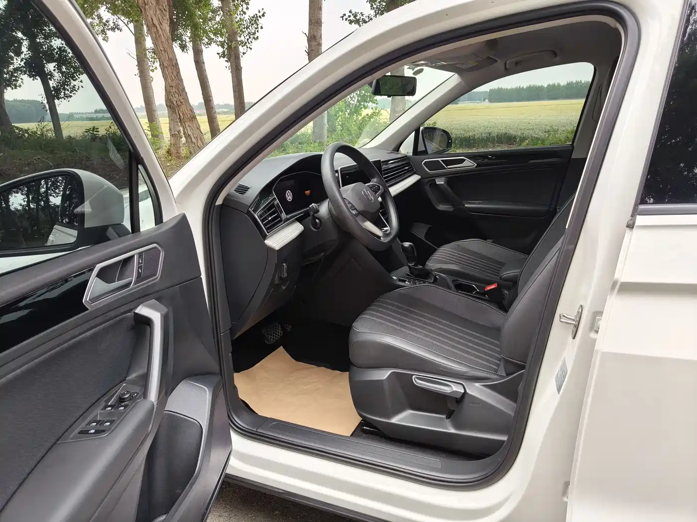 Volkswagen Tiguan L 2022 330TSI Automatic 2WD Comfort Edition фото 9