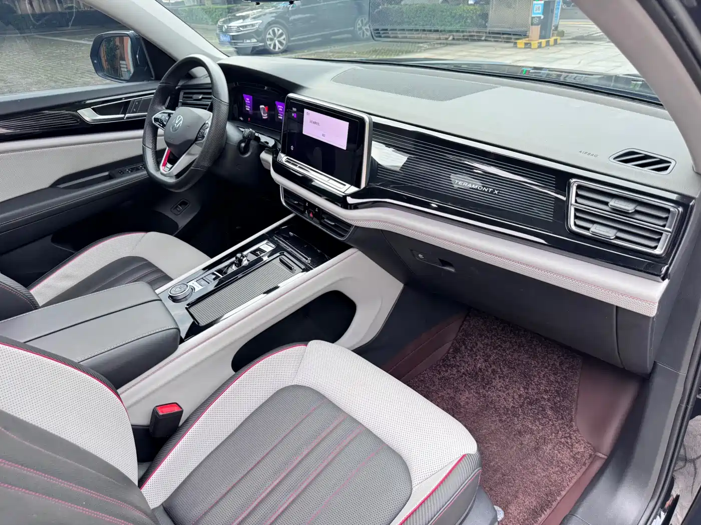 Volkswagen Teramont 2024 Teramont X 380TSI 4WD Premium Luxury Edition фото 14
