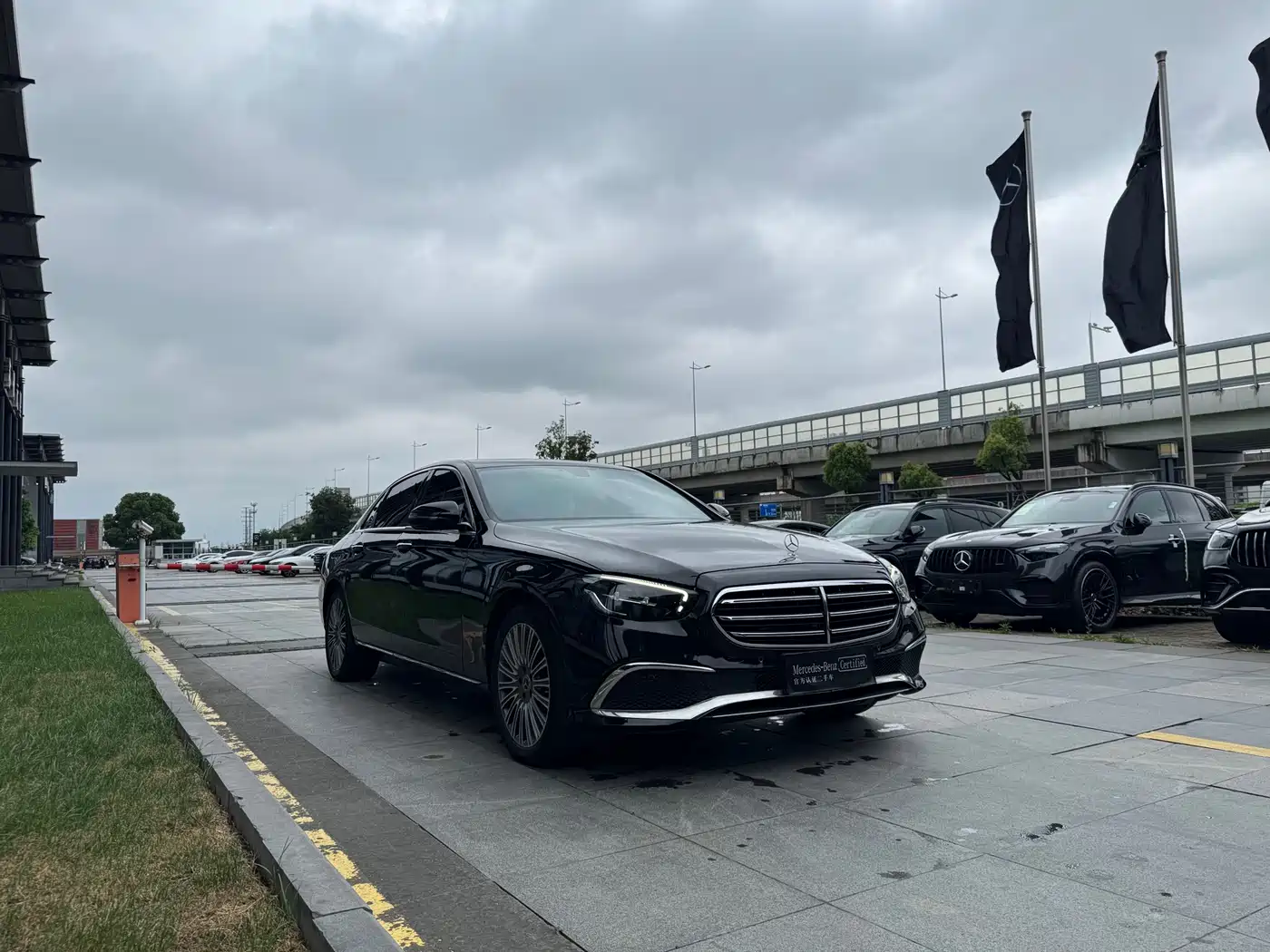Mercedes-Benz E-Class 2021 E 300 L Fashion фото 3