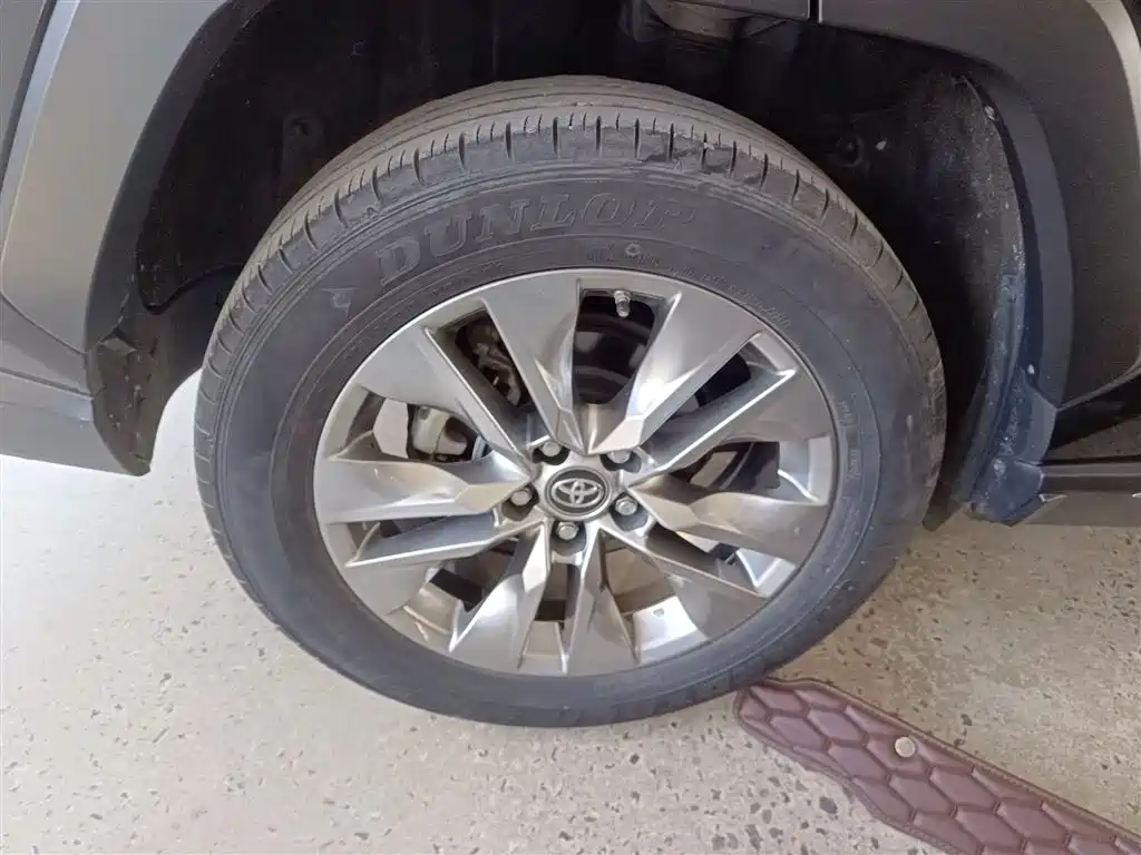 Toyota Wildlander 2022 2.0L CVT FWD Luxury Edition фото 26