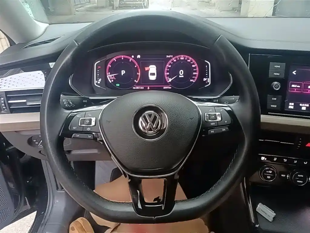 Volkswagen Passat 2019 330TSI Luxury Edition China VI фото 11