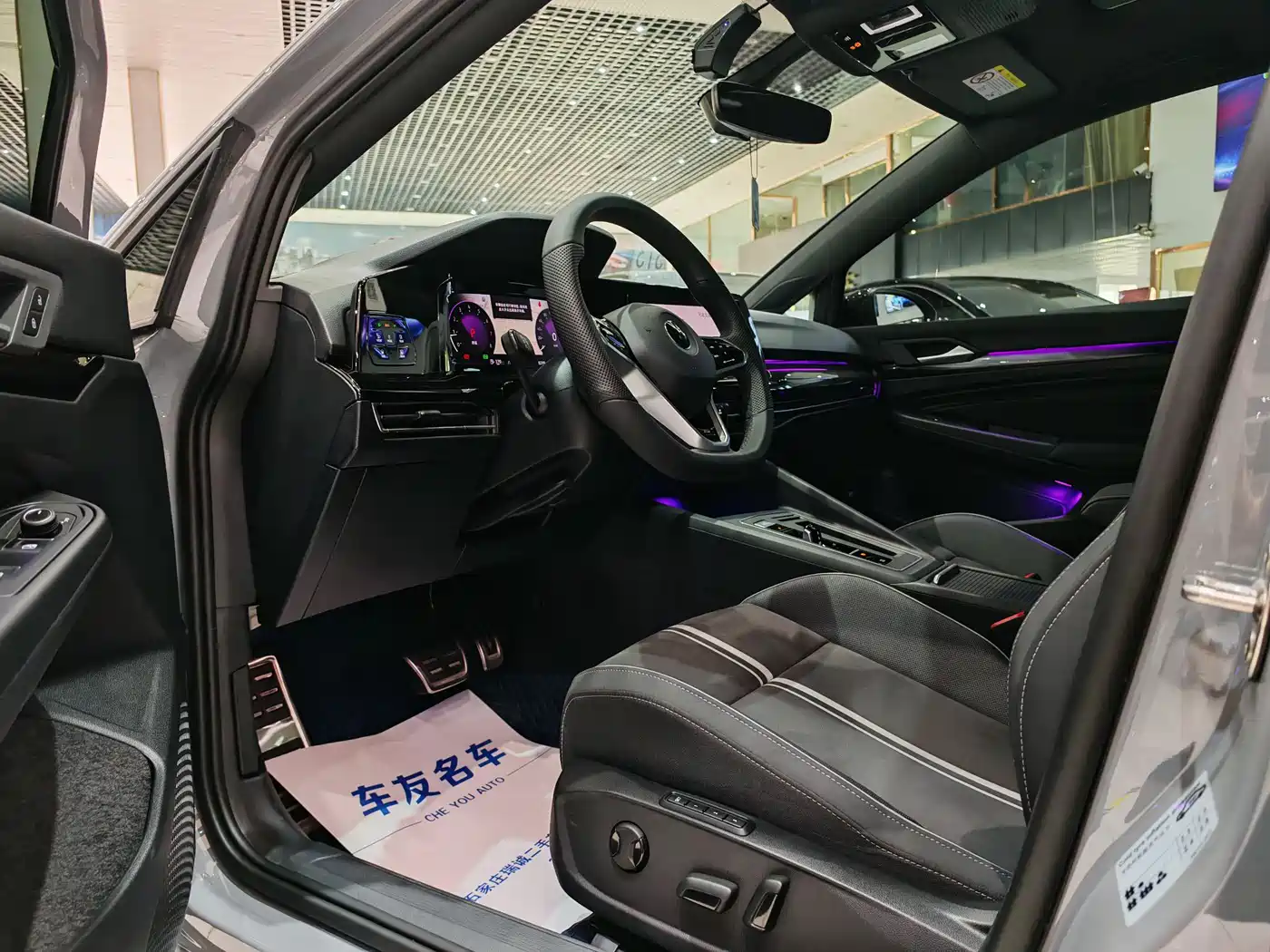 Volkswagen Golf 2023 Model 280TSI DSG R-Line фото 5