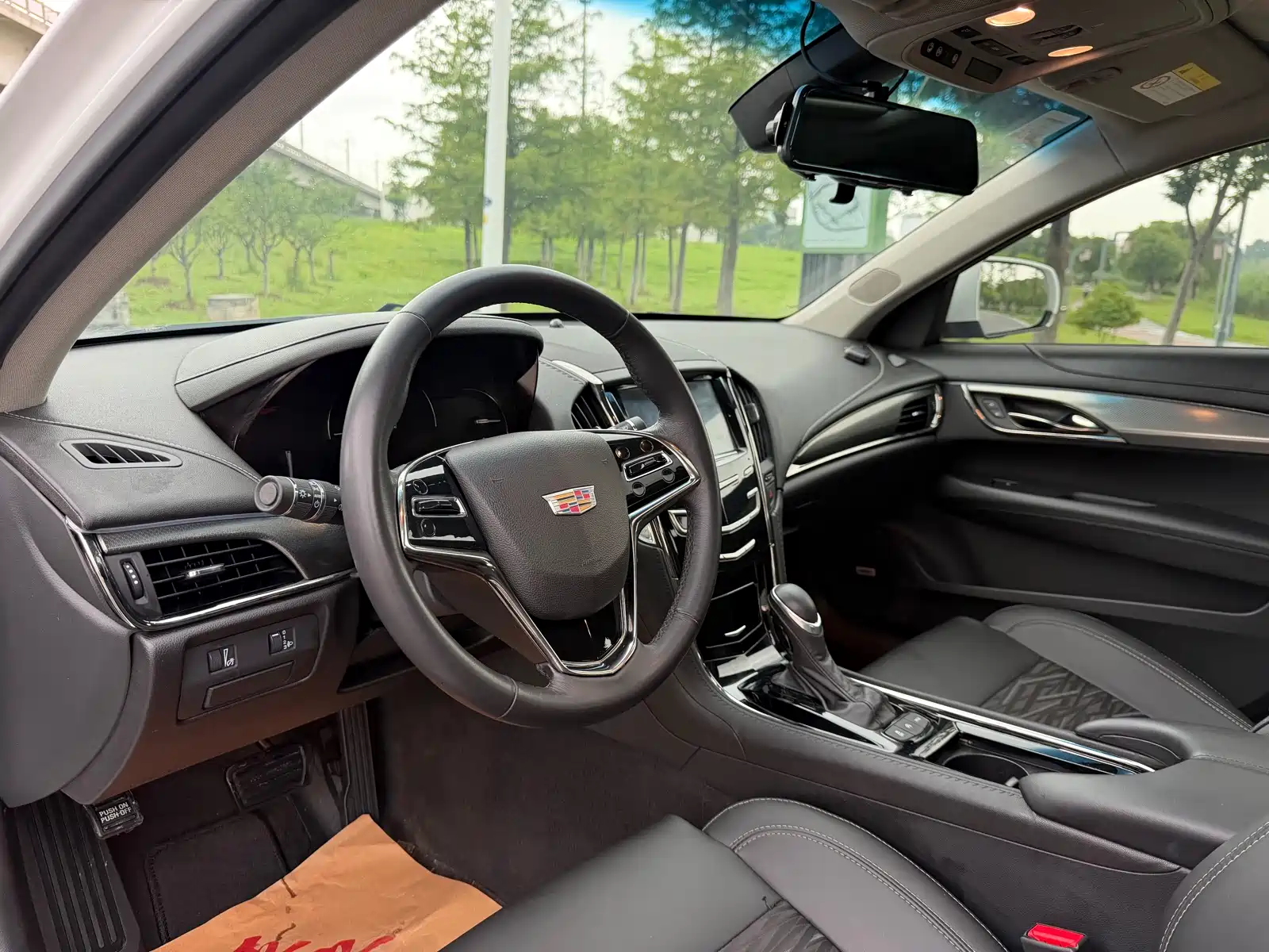 Photo 8 - Cadillac ATS-L