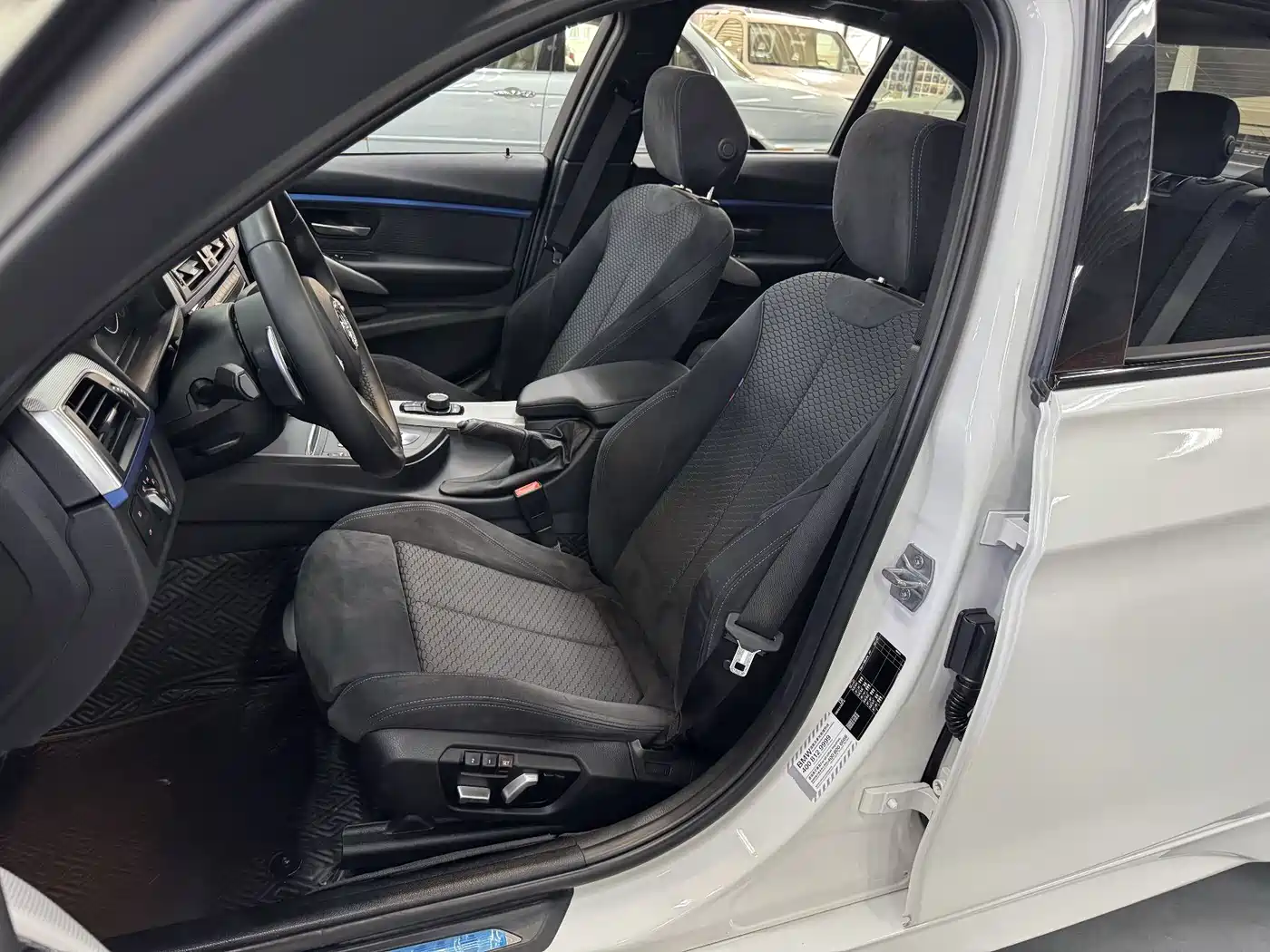 BMW 3 Series 2018 320i M Sport Package фото 7