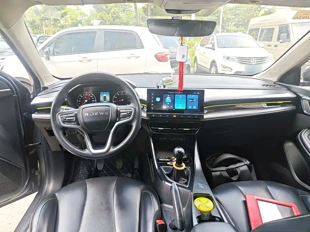 Фото 10 - Roewe i5