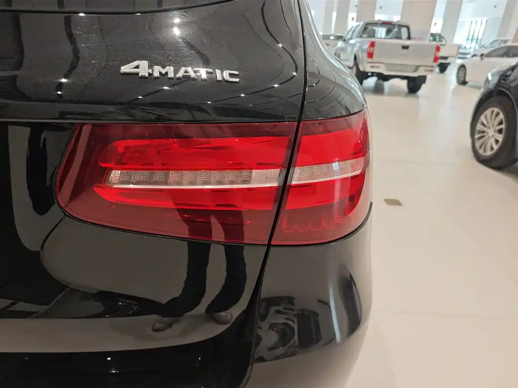 Mercedes-Benz GLC 2018 Facelift GLC 200 4MATIC фото 24