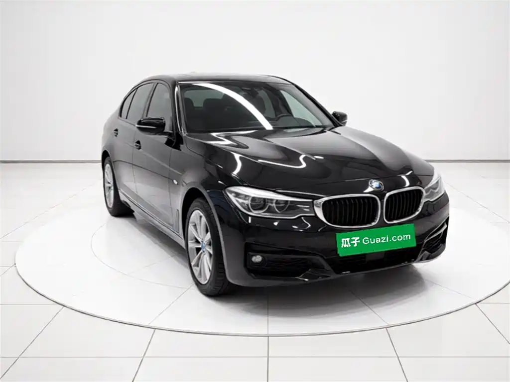 BMW 3 Series GT 2013 Model 320i Leading фото 4