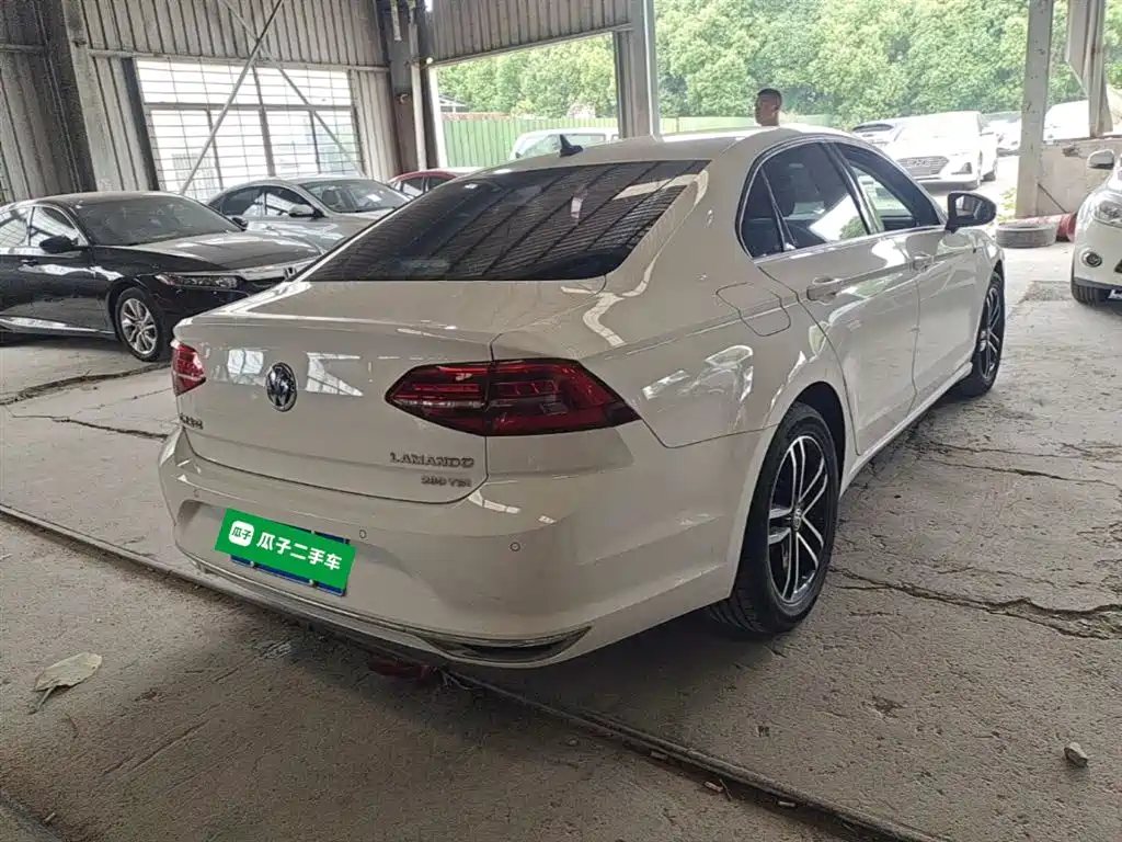 Volkswagen Lamando 2021 Facelift 280TSI DSG Comfort Edition фото 7