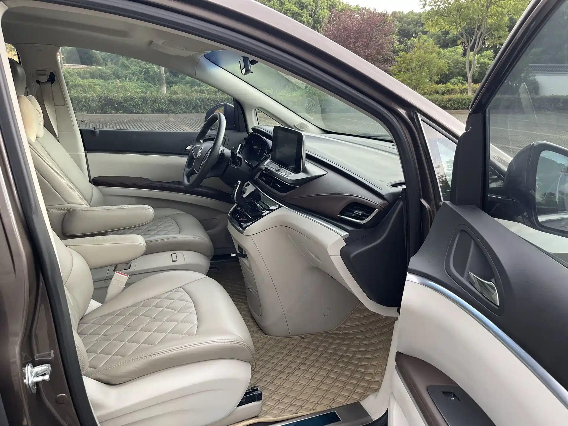 Фото 5 - Buick GL8