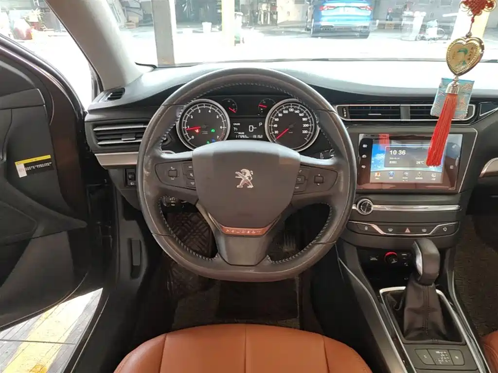 Peugeot 408 2014 1.8L Automatic Luxury Edition фото 11