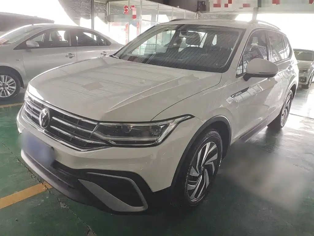 Volkswagen Tiguan L 2022 330TSI Automatic 2WD Comfort Edition фото 2