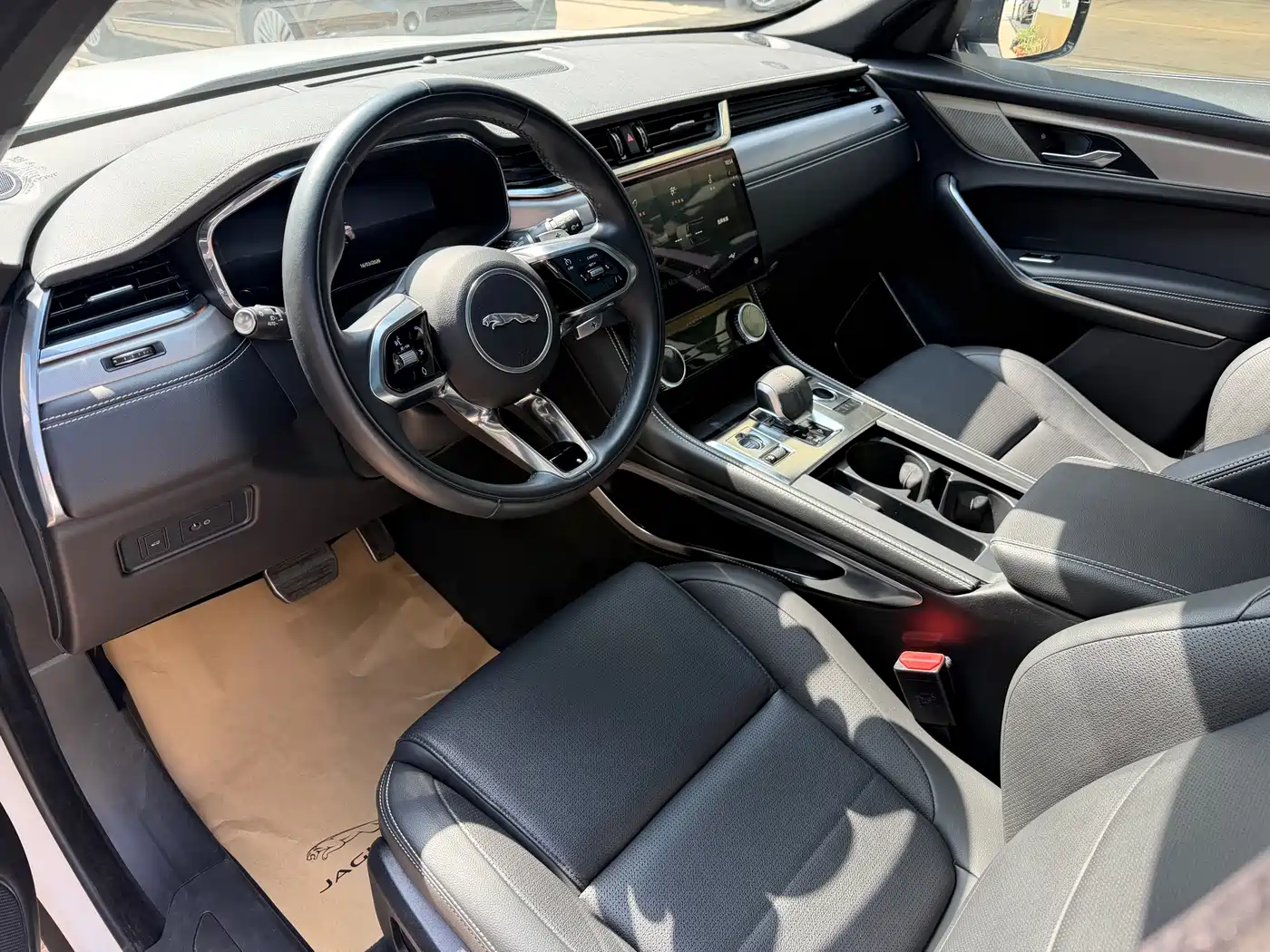 Jaguar F-PACE 2023 2024 P250 R-Dynamic SE