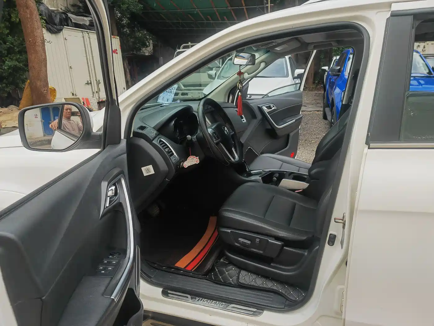 Jiangling Yusheng S350 2015 2013 2.4T Automatic 4WD Diesel Premium Luxury 5-seater