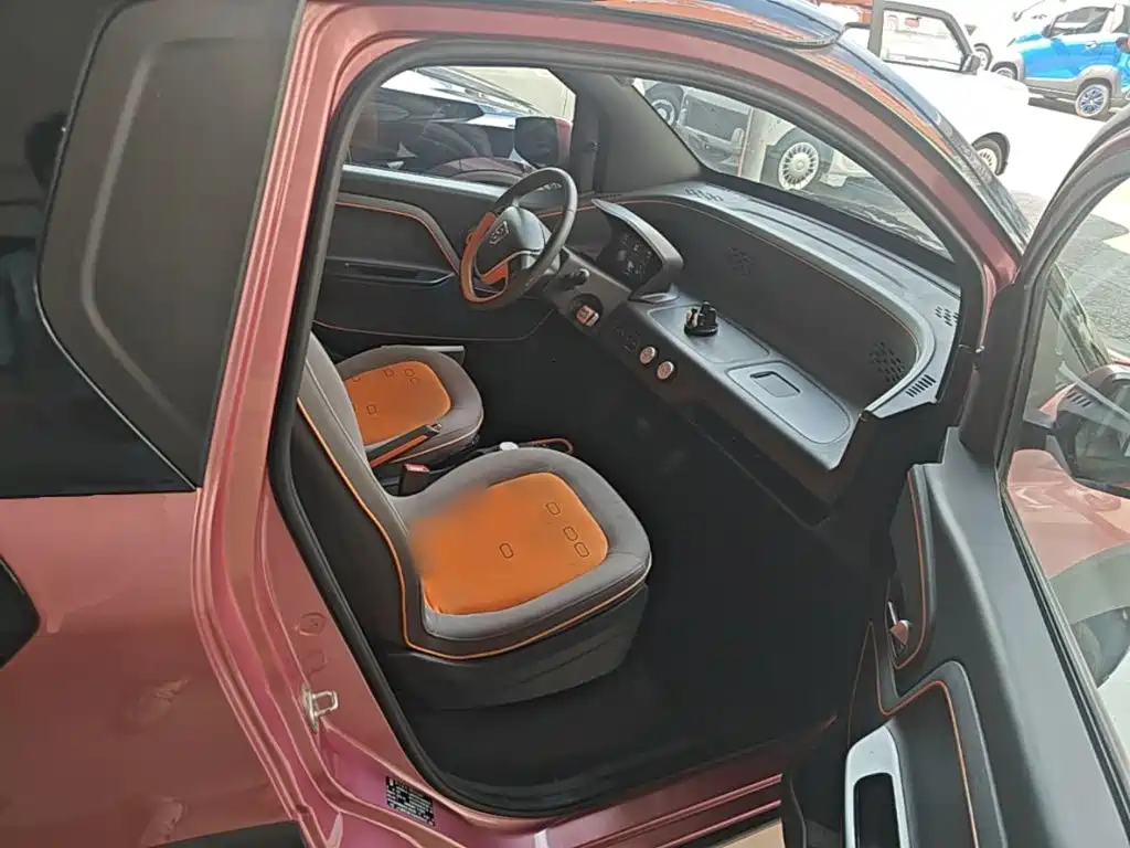 Baojun E100 2019 2019 250KM Smart Edition