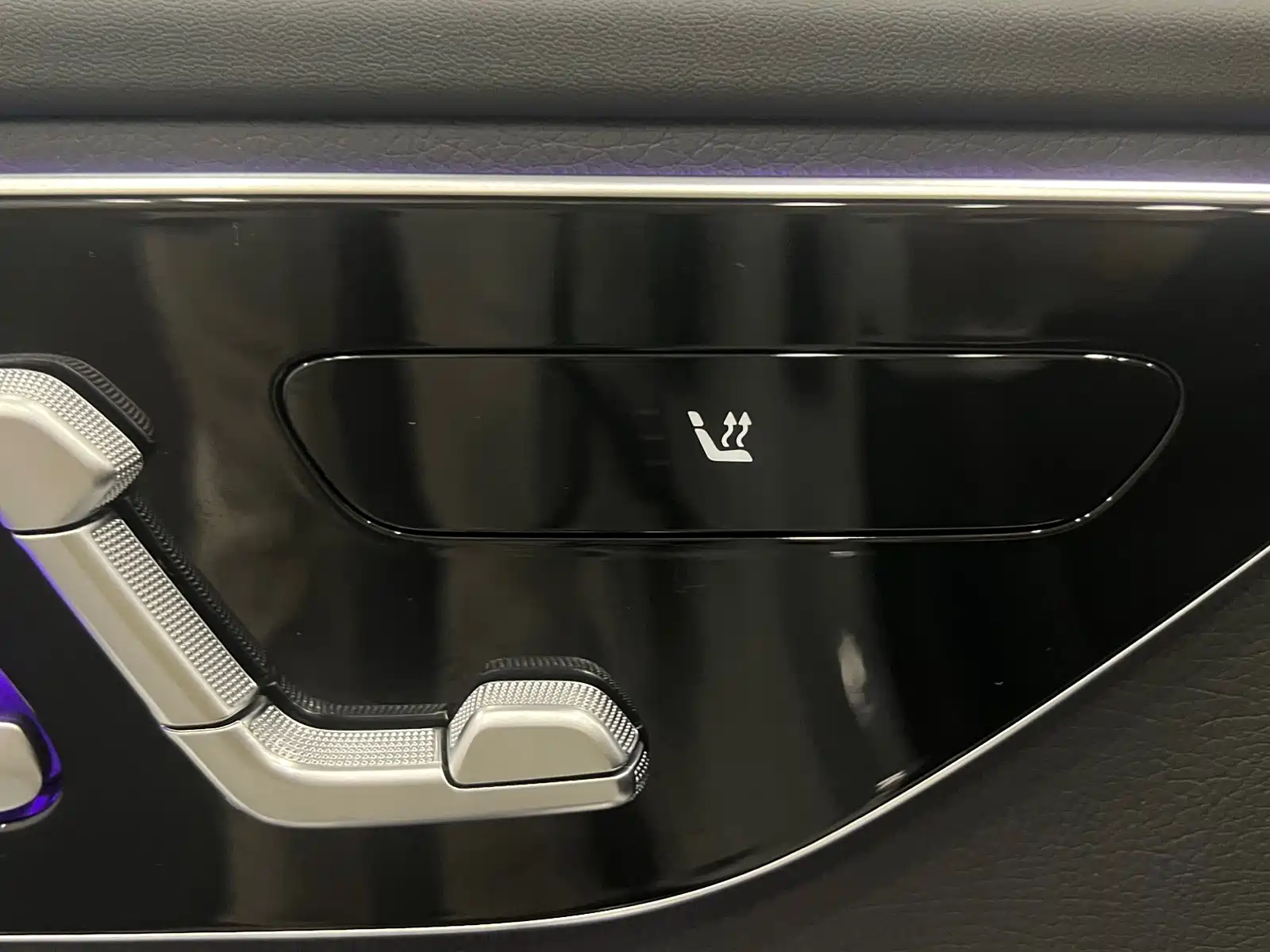 Фото 14 - Mercedes-Benz C-Class