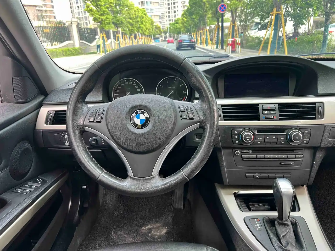 Photo 9 - BMW 3 Series