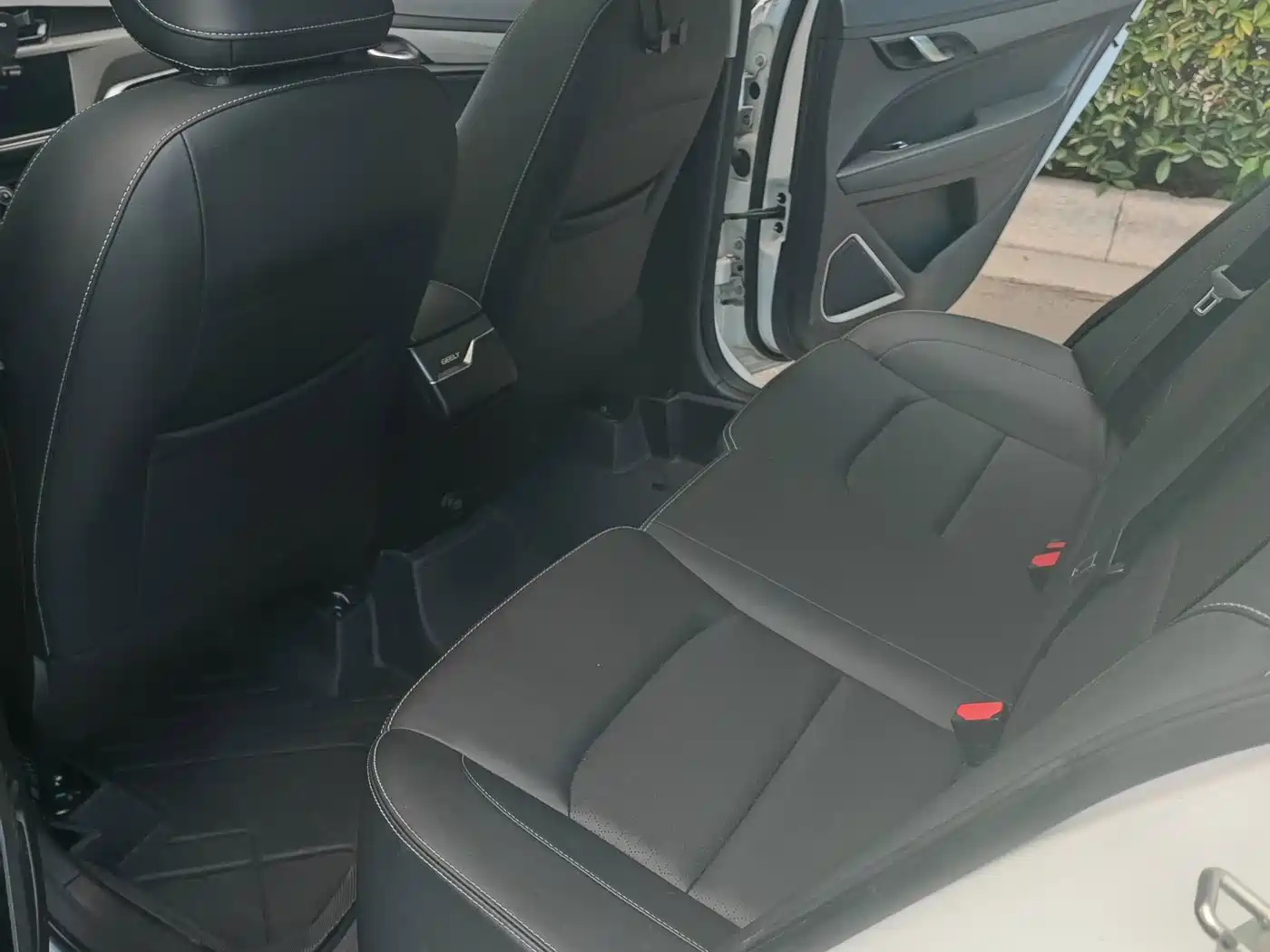 Photo 12 - Geely Emgrand