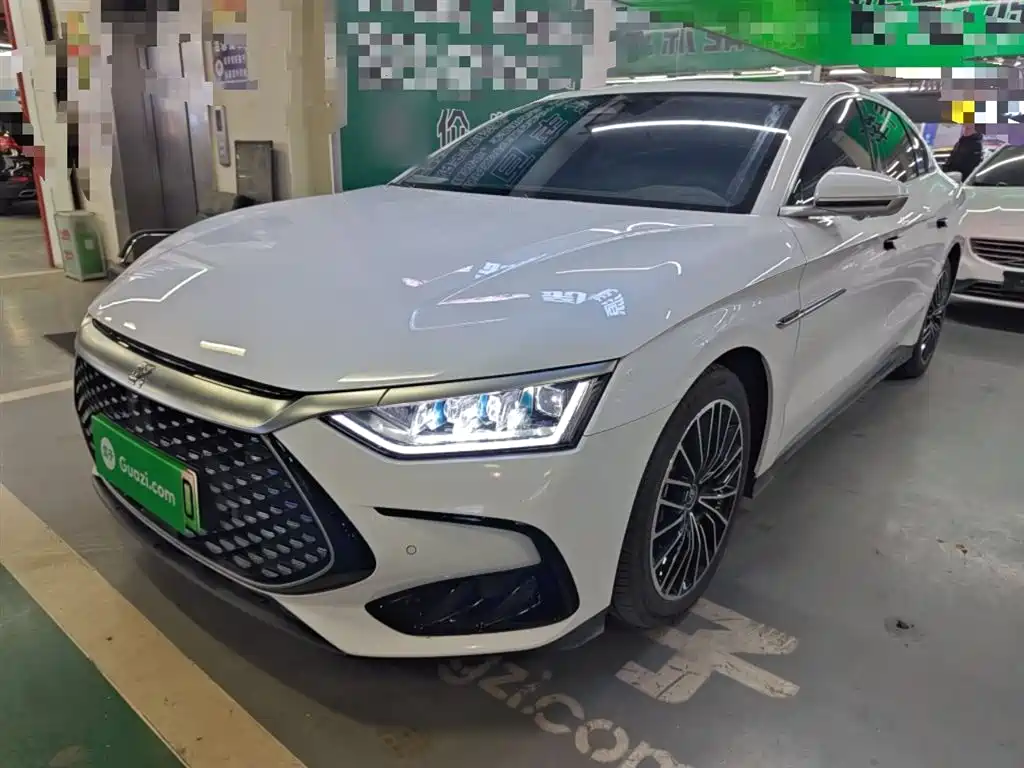 BYD Han 2022 DM-i 121KM Prestige фото 2