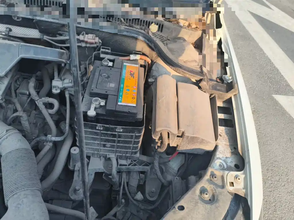 Volkswagen Sagitar 2015 1.6L Automatic Comfort фото 22