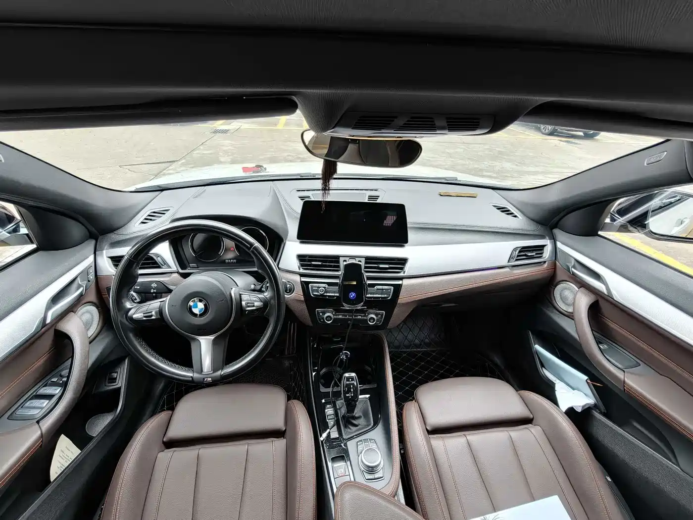 Photo 4 - BMW X2