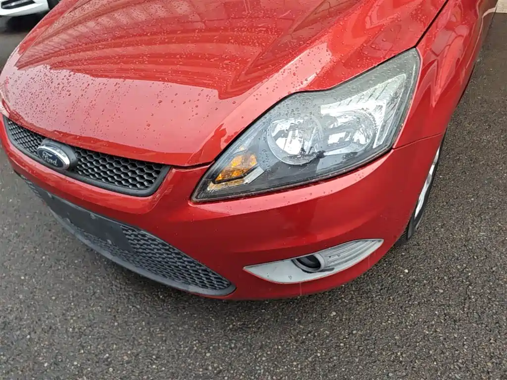 Фото 24 - Ford Focus
