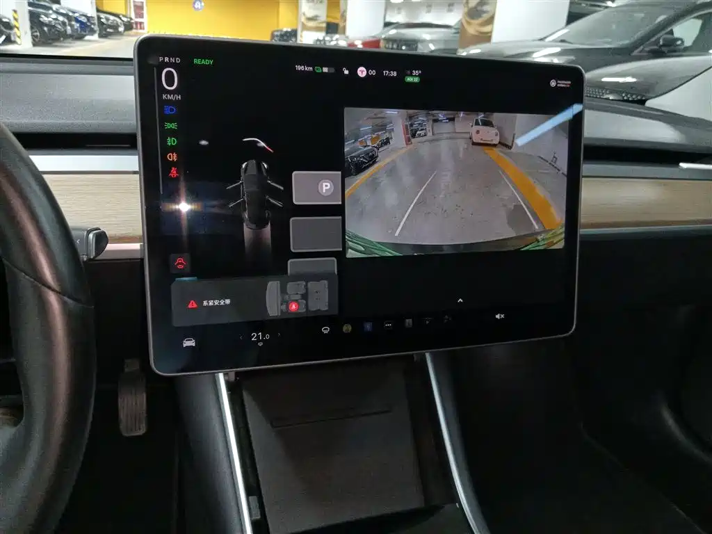 TESLA MODEL 3 (IMPORTED)
