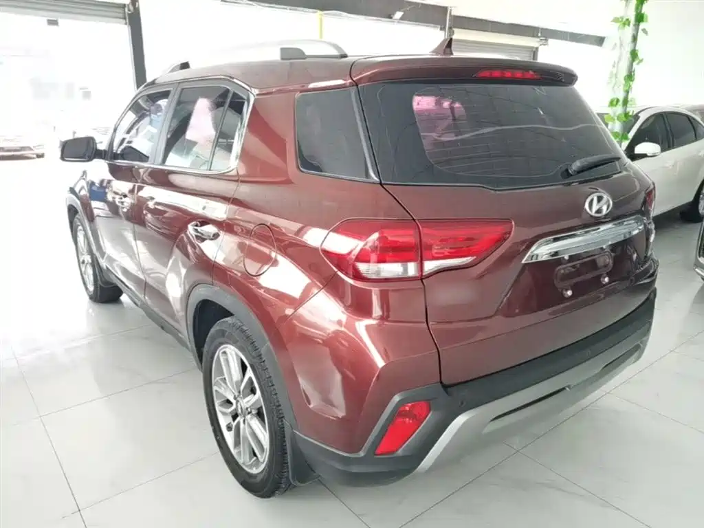 Hyundai Beijing Hyundai ix35 2018 2.0L Automatic 2WD Zhiyong·Enjoyment Edition фото 5