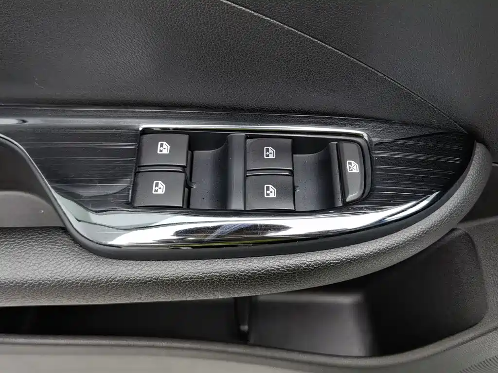 Фото 9 - Buick Excelle