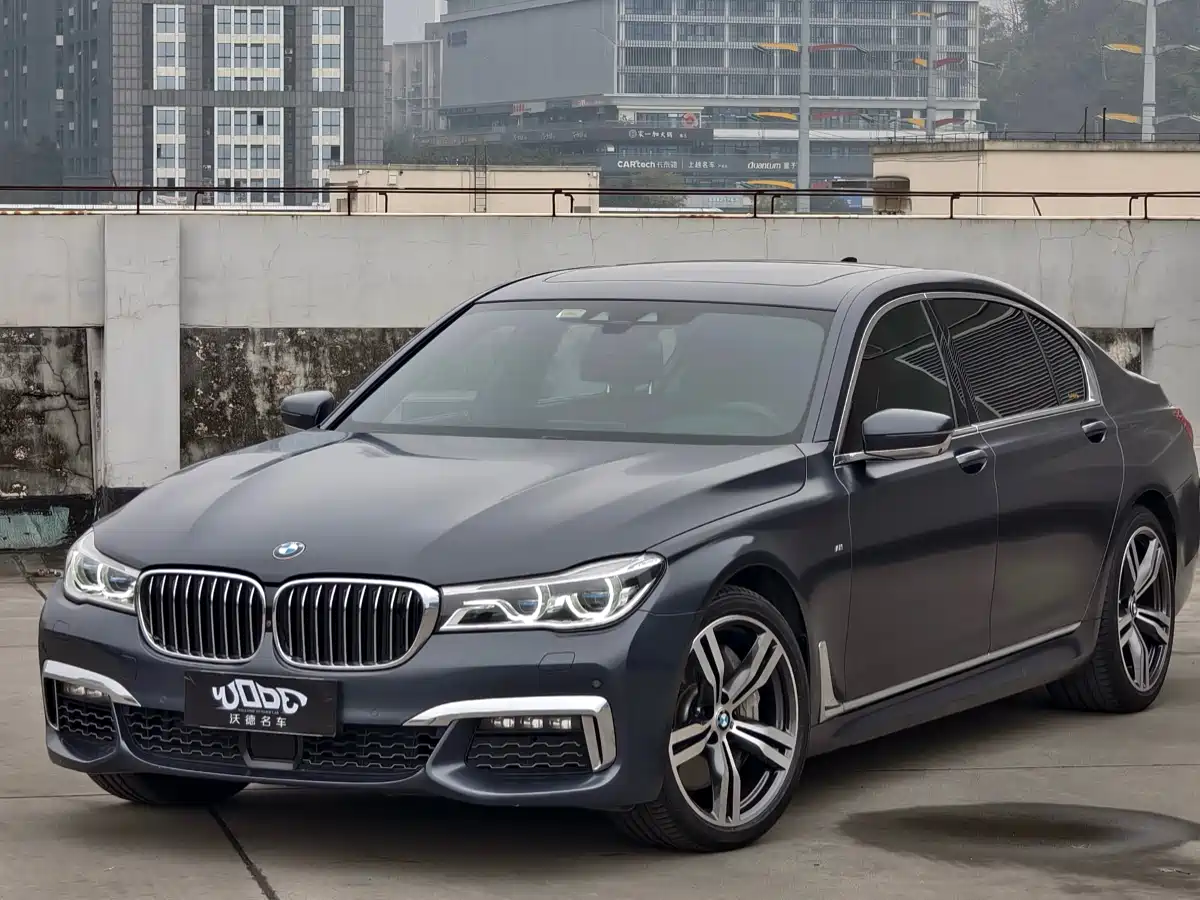 BMW 7 Series 2018 750Li xDrive M Sport Package фото 2