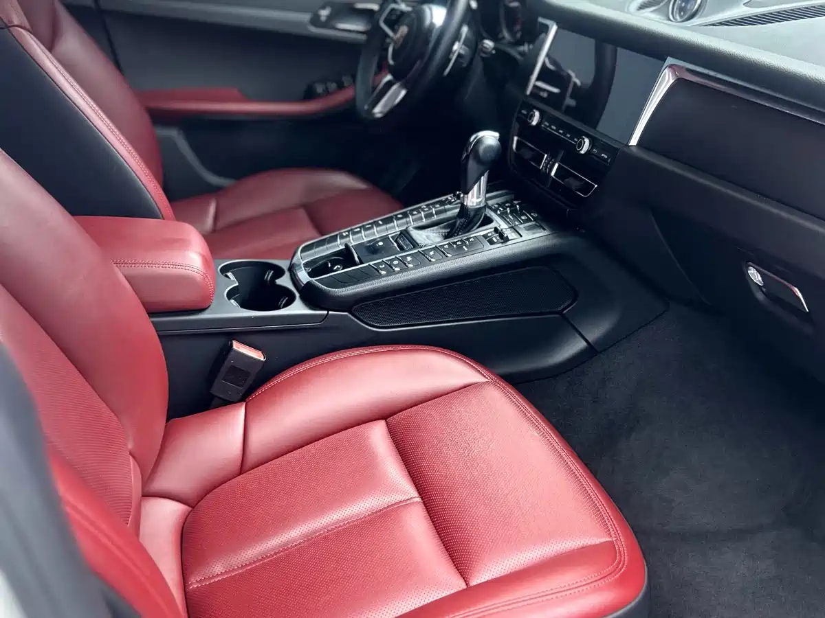 Porsche Macan 2018 Macan 2.0T фото 7