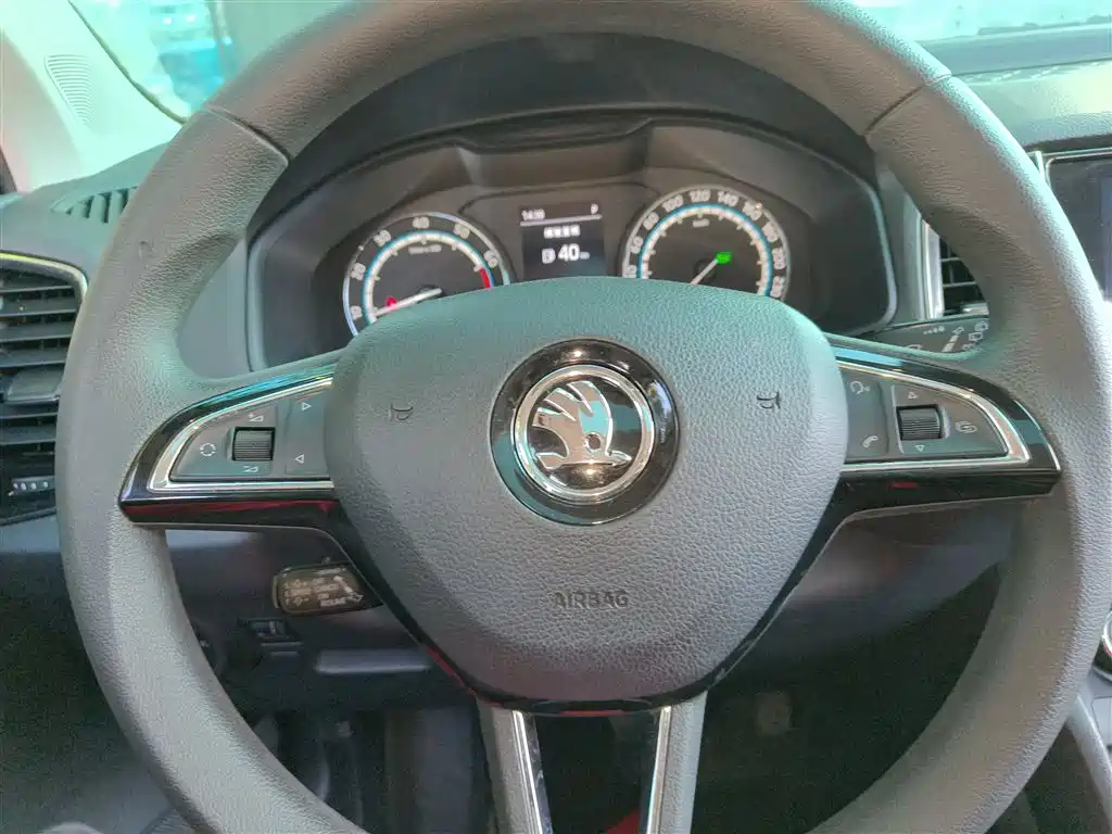 Škoda Karoq 2019 TSI280 Smart Drive Luxury Edition China V фото 11