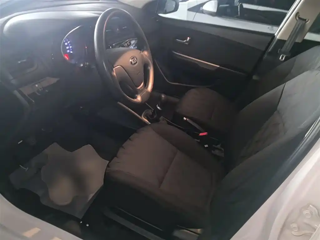 Kia K2 2015 Sedan 1.4L MT GLS фото 15