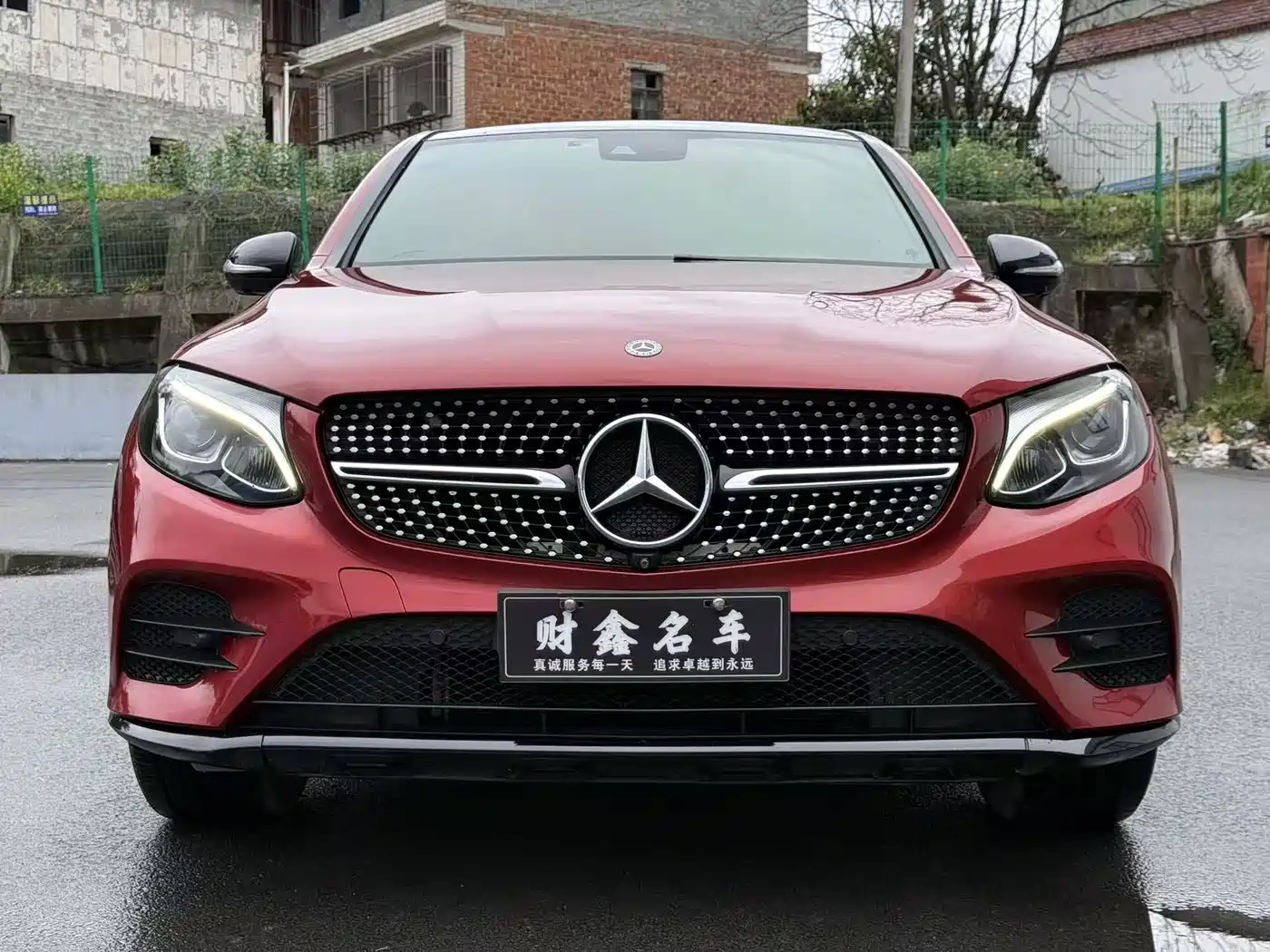 Mercedes-Benz GLC Coupe 2017 GLC 260 4MATIC Coupe SUV фото 2
