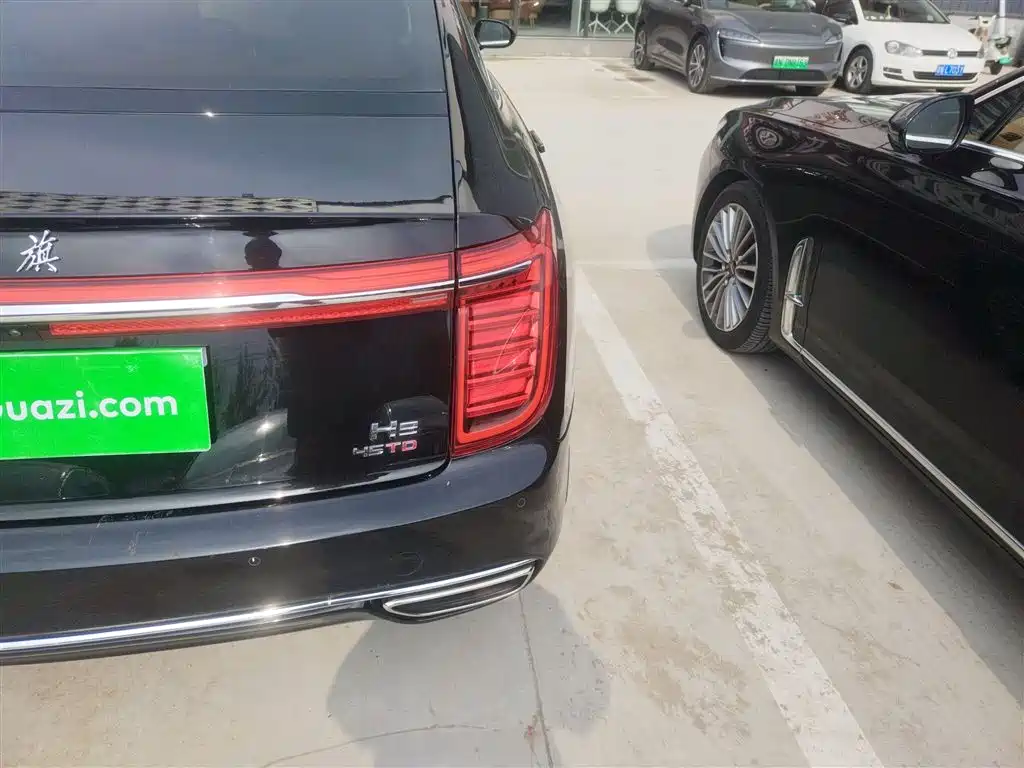 Hongqi H9 2022 2.0T Smart Connect Flag Enjoy Edition фото 24