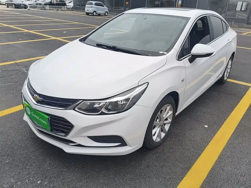 Chevrolet Cruze 2017 1.5L Automatic Pioneer Sunroof фото 2
