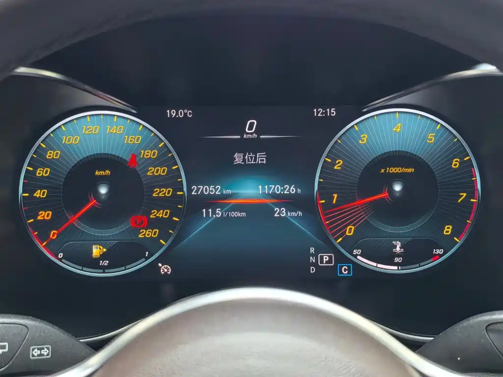 Mercedes-Benz GLC 2022 Facelift GLC 260 L 4MATIC Luxury Model фото 17