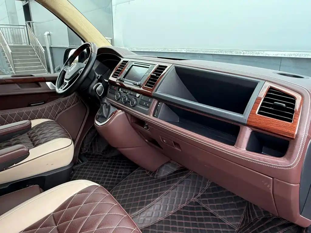 Volkswagen Caravelle 2019 2019 2.0TSI 4WD Luxury 7-seater