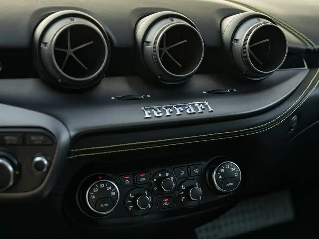 Ferrari F12berlinetta 2015 2013 6.3L Standard
