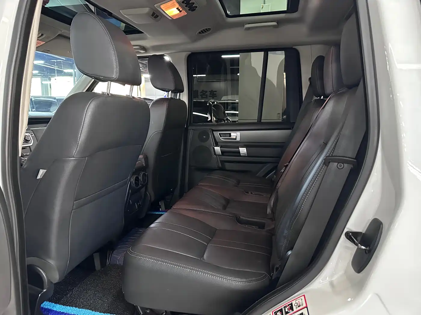 Land Rover Discovery 2016 3.0 SC V6 HSE фото 7