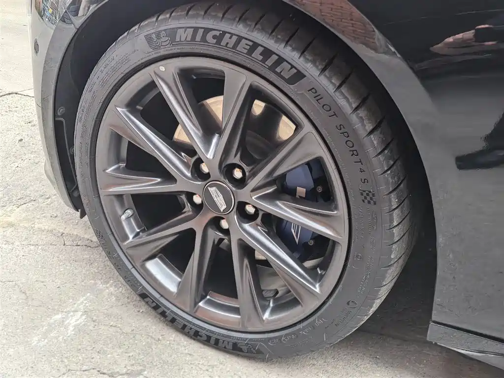 Cadillac CT5 2025 Model 28T Track Performance Edition фото 8