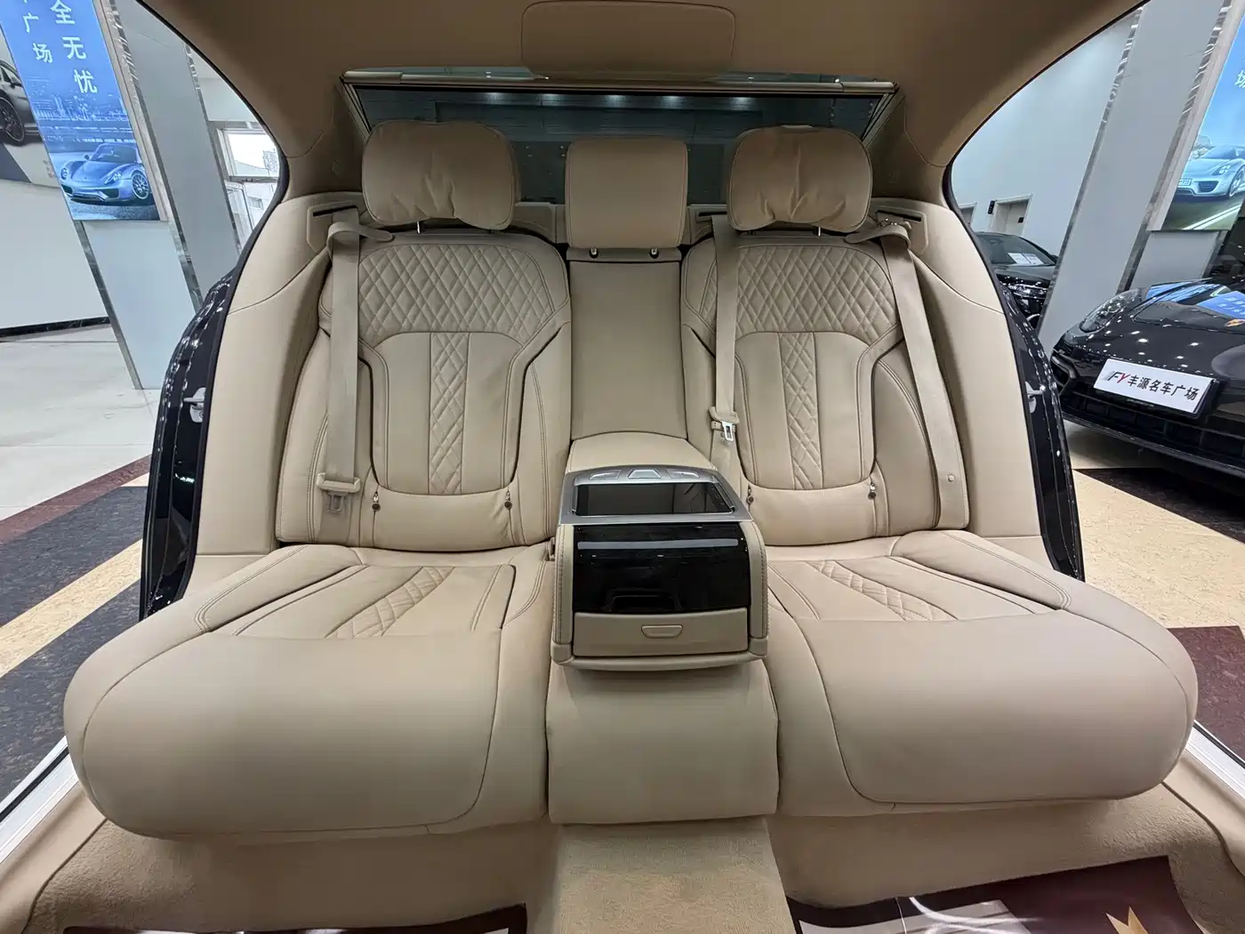 BMW 7 Series, миниатюра 12